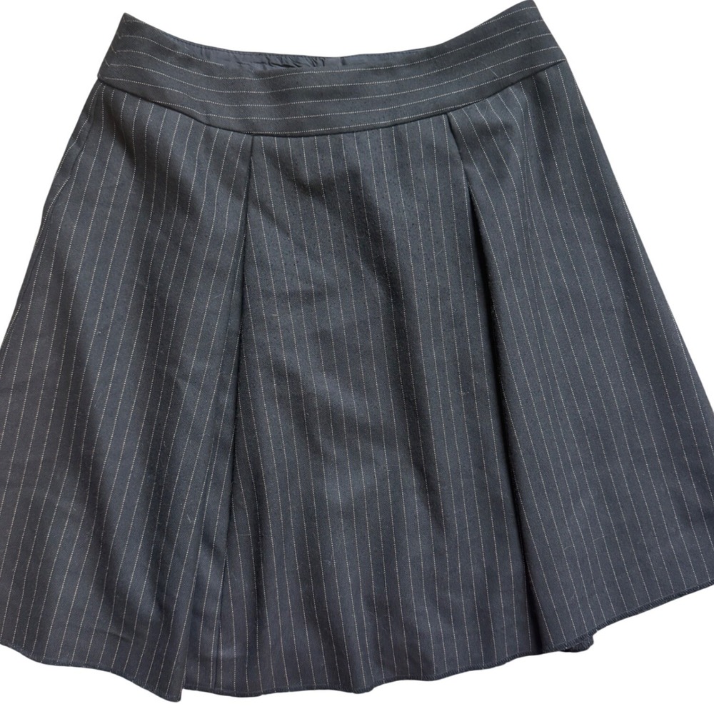 Nanette Lepore Pinstripe Pleated Mini Skirt Grey Size 4 Made in NYC Tailored - Picture 3 of 9